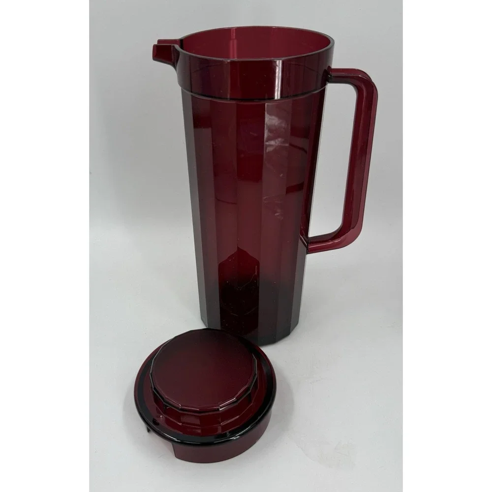 Tupperware Preludio Acrylic 2 Qt Pitcher 2003B-2 Cranberry Red, Lid 2004A-4‎ NEW